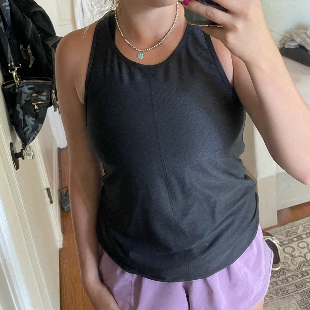 UNDER ARMOUR black drawstring workout tank top